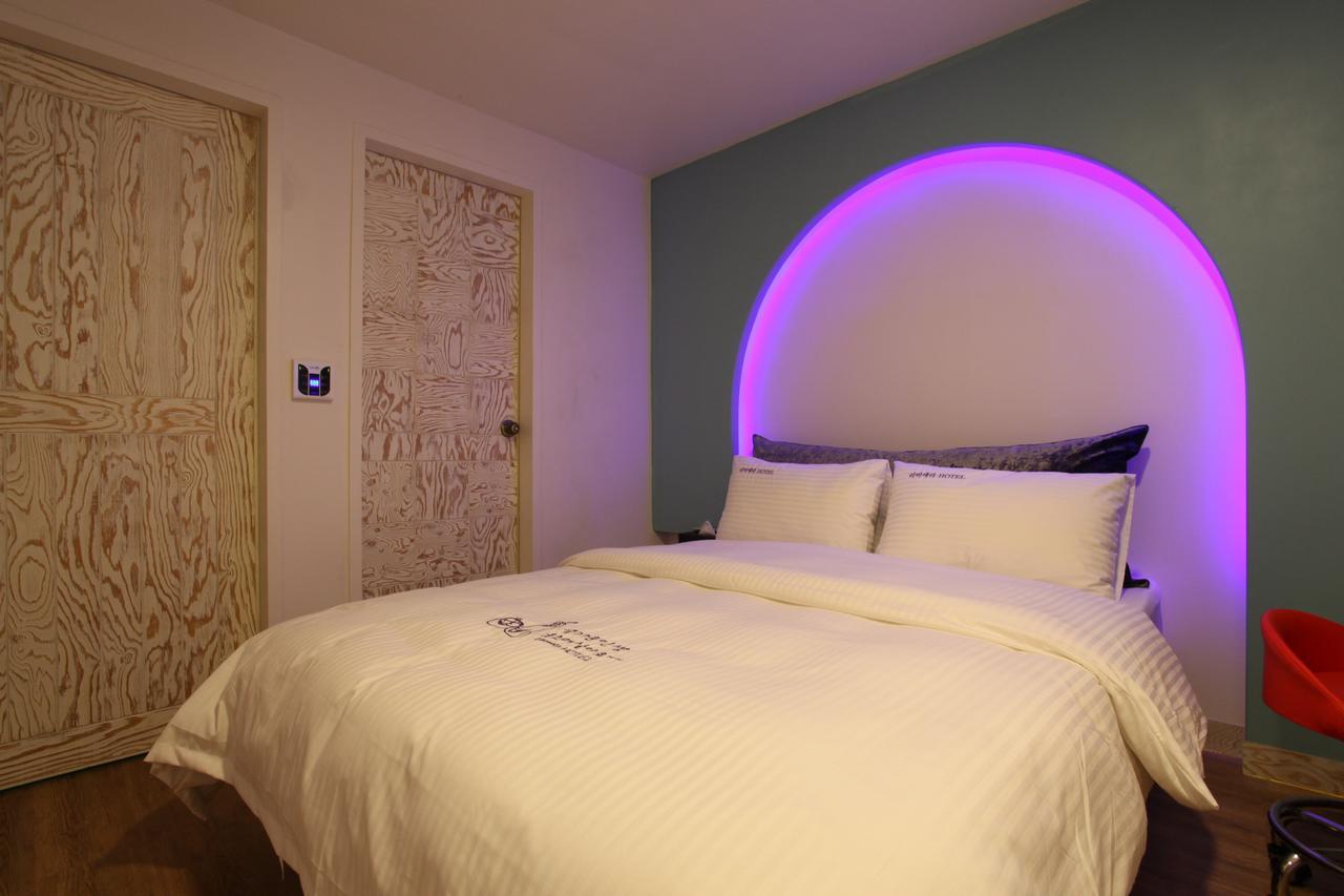 Riviera Motel 고양 외부 사진
